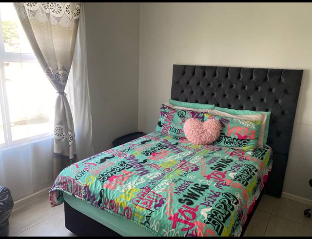 3 BEDROOM TOWNHOUSE RENTED IN CLARENDON